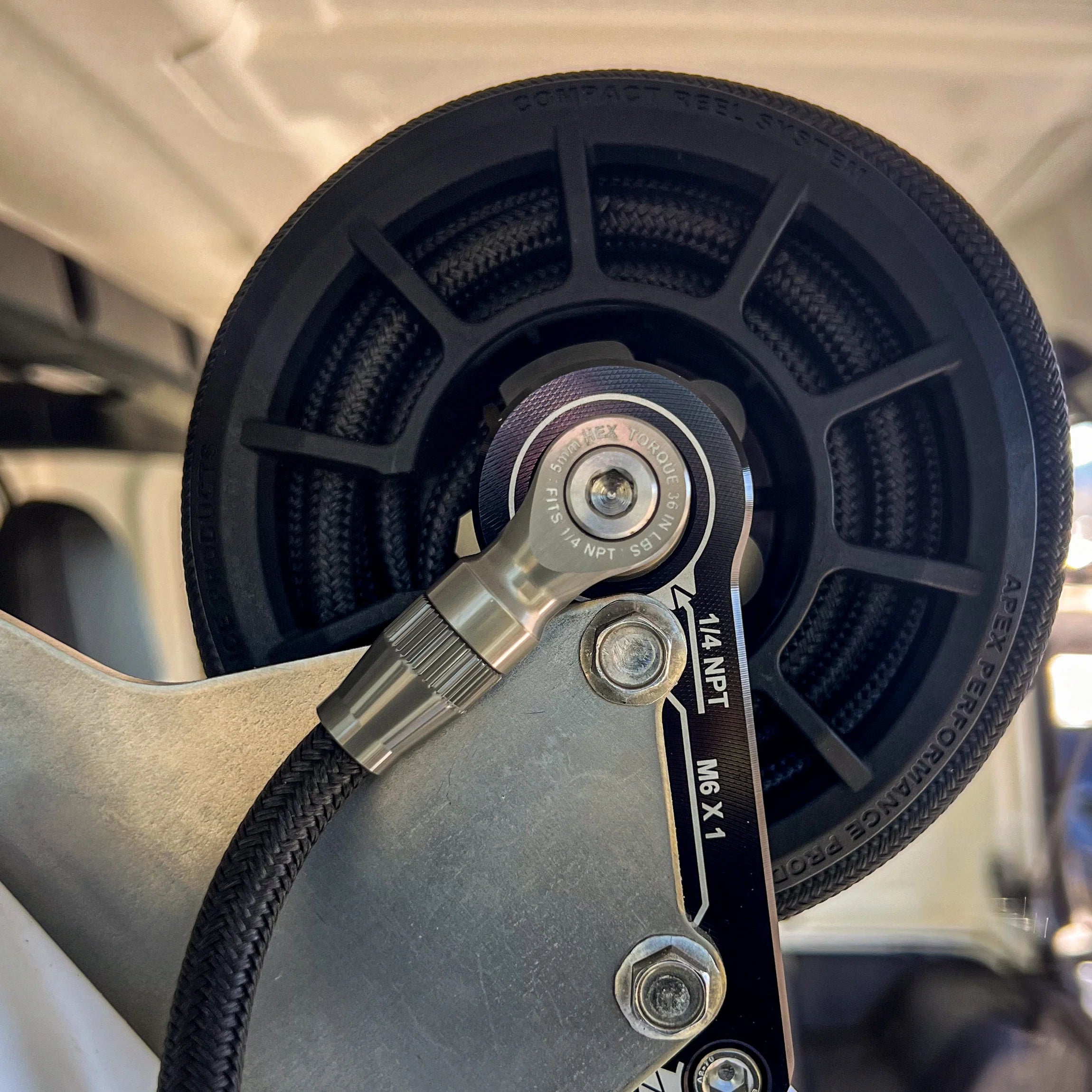 Apex Banjo Fitting for CRS - 1/4 NPT to Apex 3/8 Braided Air Hose